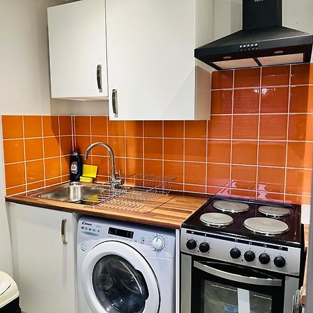 Comfy Studio Flat And Workspace Near Ashton-U-Lyne Station Стейлібрідж Екстер'єр фото