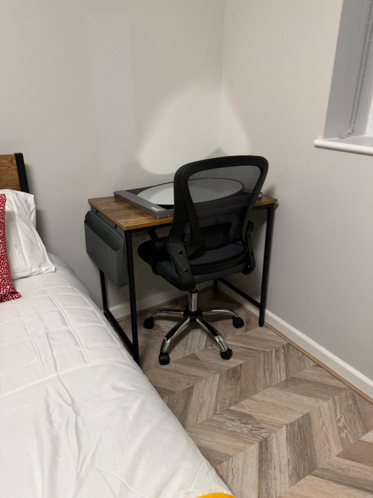 Comfy Studio Flat And Workspace Near Ashton-U-Lyne Station Стейлібрідж Екстер'єр фото
